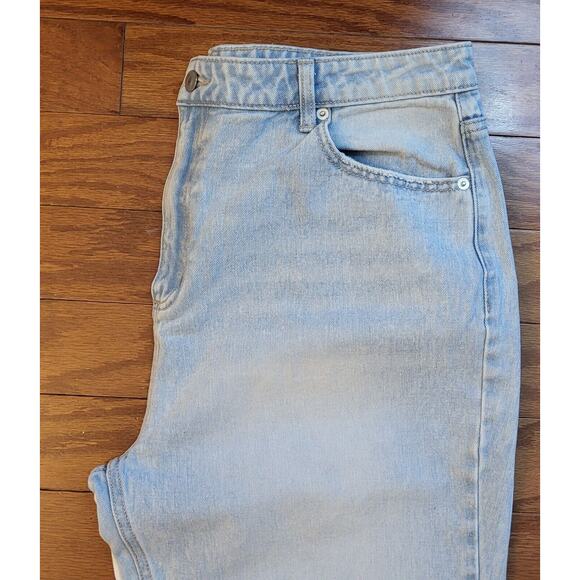 No Boundaries Capri Jeans Womens 17 Blue Light Wash And White Causal Frayed Hem - Picture 7 of 12